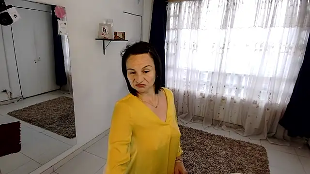 lollita 23  online show from 05-16-26, 07:46