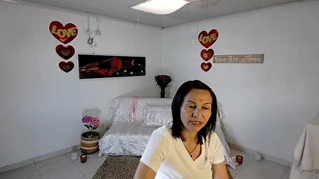 lollita 23  online show from 04-16-26, 07:14