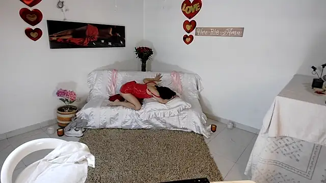 lollita 23  online show from 04-16-26, 09:39