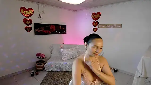 lollita 23  online show from 04-21-26, 08:26