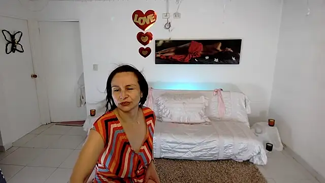 lollita 23  online show from 04-24-26, 08:33