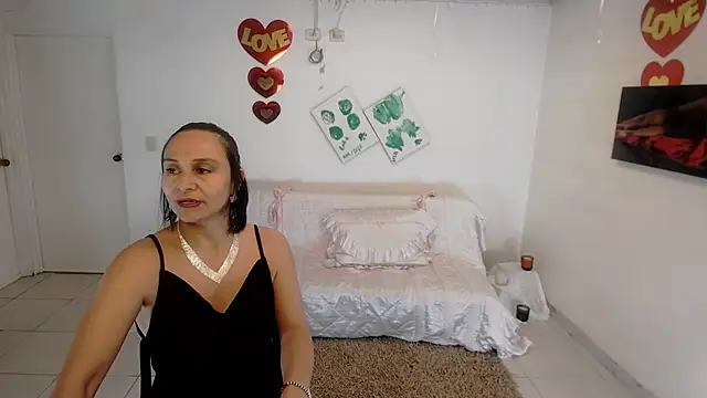 lollita 23  online show from 04-30-26, 06:59
