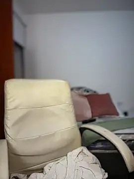 horny roomiess online show from 05-11-26, 01:29