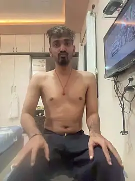 hornyguy271192 online show from 01-09-26, 06:15