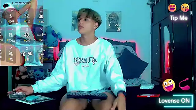 Liamscott  online show from 11-07-25, 07:51