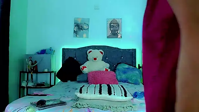 Liamscott  online show from 12-21-25, 06:20