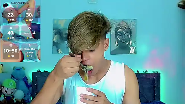 Liamscott  online show from 11-13-25, 08:24