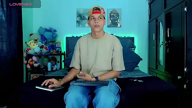 Liamscott  online show from 10-25-25, 07:47