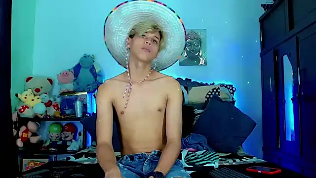 Liamscott  online show from 10-31-25, 08:05