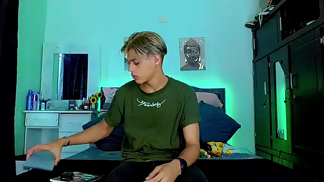 Liamscott  online show from 09-14-25, 08:09