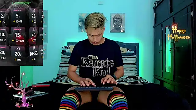 Liamscott  online show from 10-11-25, 09:05