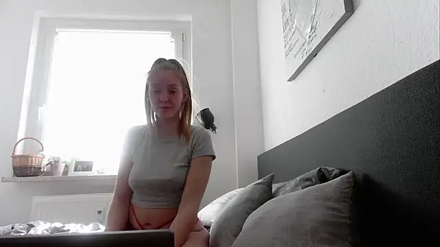 Snapshot of LachenderTeufel chatting on 03-22-25, 11:11 LachenderTeufel online show from 03-22-25, 11:11