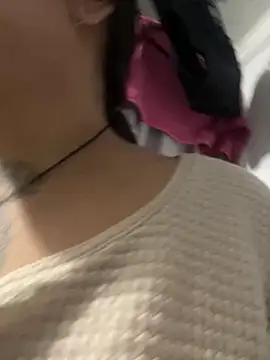 Snapshot of JulianaCastillo chatting on 11-01-25, 09:25 JulianaCastillo online show from 11-01-25, 09:25