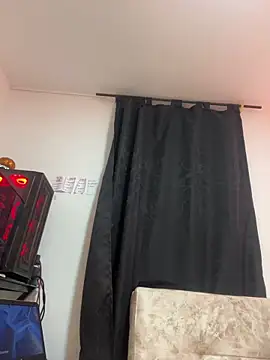 Snapshot of JulianaCastillo chatting on 12-23-25, 09:30 JulianaCastillo online show from 12-23-25, 09:30