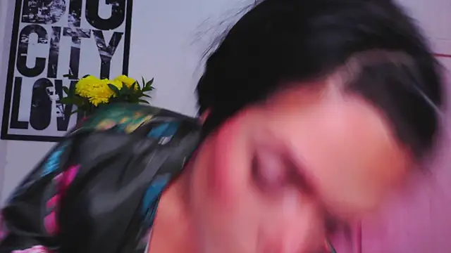 purple em69 online show from 10-24-25, 03:27