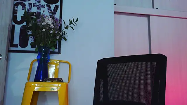 purple em69 online show from 01-10-26, 10:16