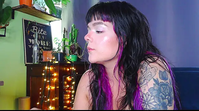 Snapshot of purple_em69 chatting on 06-28-26, 09:21 purple em69 online show from 06-28-26, 09:21