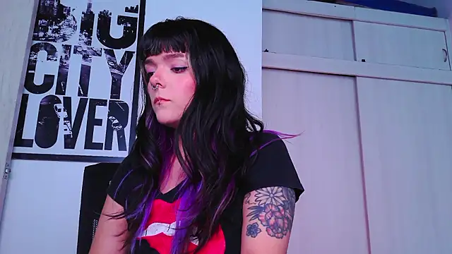 purple em69 online show from 02-01-26, 07:45