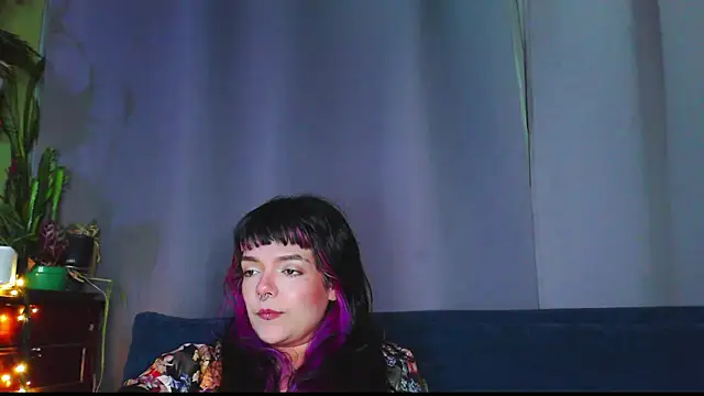 Snapshot of purple_em69 chatting on 06-21-26, 04:51 purple em69 online show from 06-21-26, 04:51