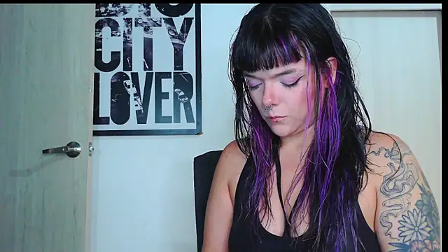 purple em69 online show from 04-15-26, 04:51