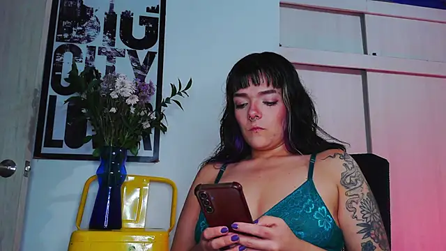 purple em69 online show from 01-09-26, 01:23