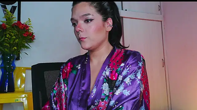 purple em69 online show from 02-08-26, 05:27