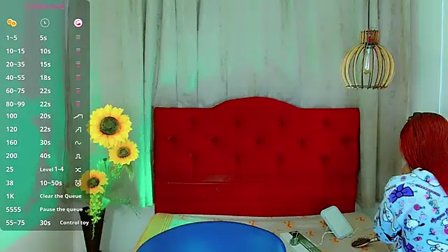 Jessica smith 1 online show from 12-15-25, 11:27