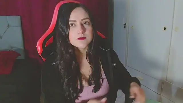 Noamartin  online show from 12-23-25, 12:22