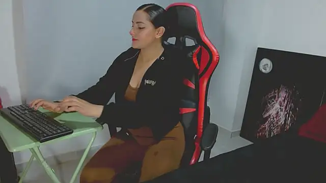 Noamartin  online show from 04-14-26, 01:10