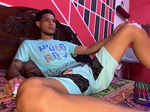 tanned boy online show from 05-17-26, 01:55
