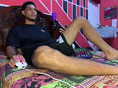 tanned boy online show from 05-06-26, 05:39