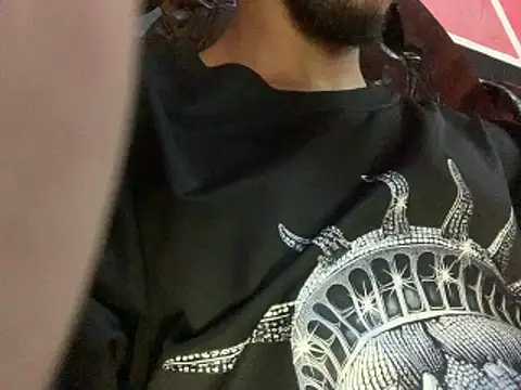 tanned boy online show from 04-21-26, 09:27