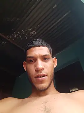 Snapshot of tanned_boy chatting on 03-01-25, 08:21 tanned boy online show from 03-01-25, 08:21