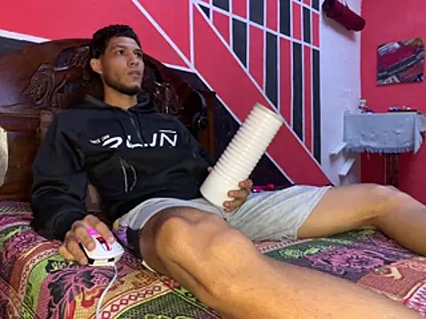 tanned boy online show from 06-09-26, 01:12