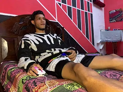 tanned boy online show from 06-11-26, 09:50
