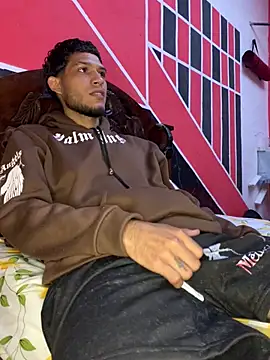 tanned boy online show from 06-03-26, 01:34