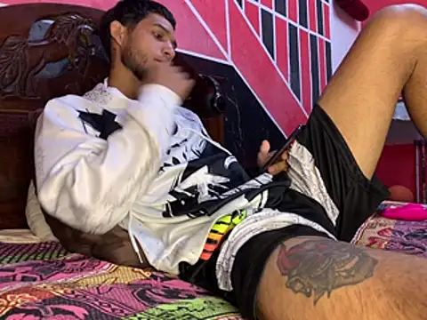 tanned boy online show from 03-28-26, 03:57