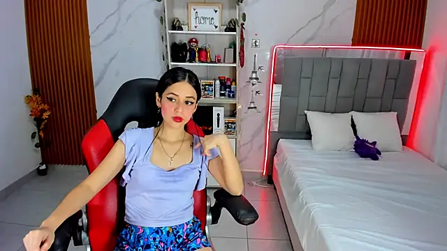 HannaSexyy online show from 11-18-25, 01:43