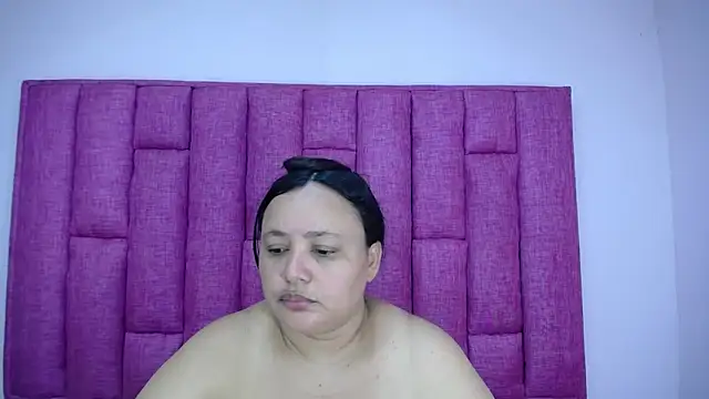 CrushOnMe  online show from 10-31-25, 07:32