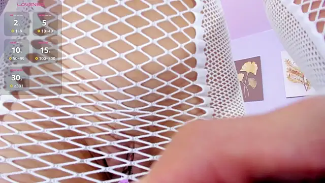 sarah cruzz  online show from 12-10-24, 01:11