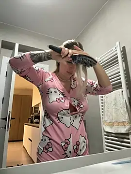 Megan Ros online show from 11-13-25, 05:00