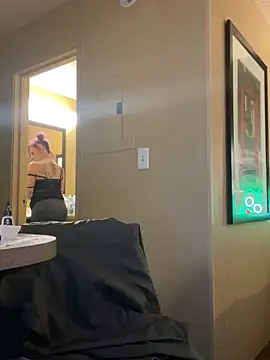 renegade vyxxen online show from 01-29-25, 03:22