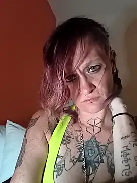 renegade vyxxen online show from 03-11-26, 05:34