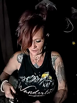 renegade vyxxen online show from 04-04-26, 06:20