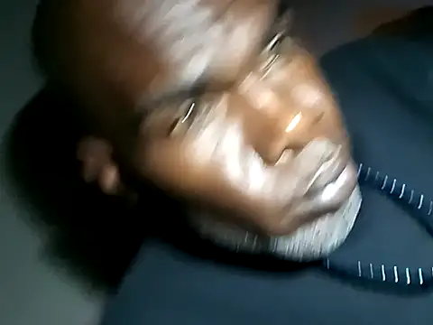 Snapshot of Blkstylion chatting on 10-20-25, 08:42 Blkstylion online show from 10-20-25, 08:42