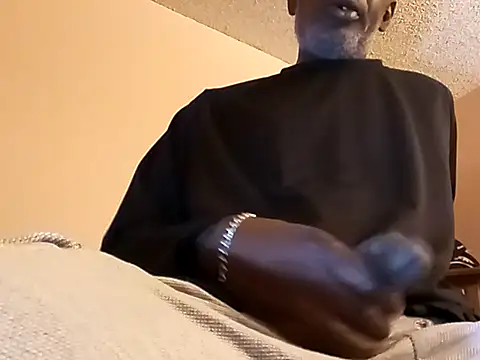 Snapshot of Blkstylion chatting on 10-19-25, 04:43 Blkstylion online show from 10-19-25, 04:43