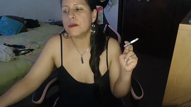 LucifernandaSw online show from 04-28-26, 02:27