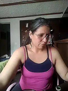 LucifernandaSw online show from 04-30-26, 06:59