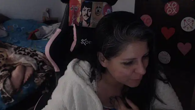 Snapshot of LucifernandaSw chatting on 02-21-26, 12:40 LucifernandaSw online show from 02-21-26, 12:40