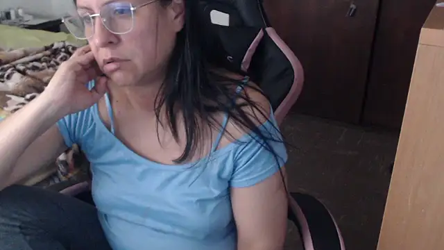 LucifernandaSw online show from 04-22-26, 03:41